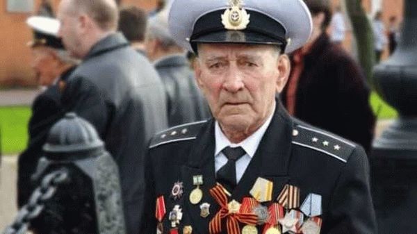 Доплата 4900 рублей военным пенсионерам: последние новости