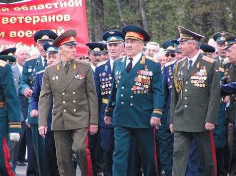 Военные пенсионеры и вторая гражданская пенсия: возможности и условия